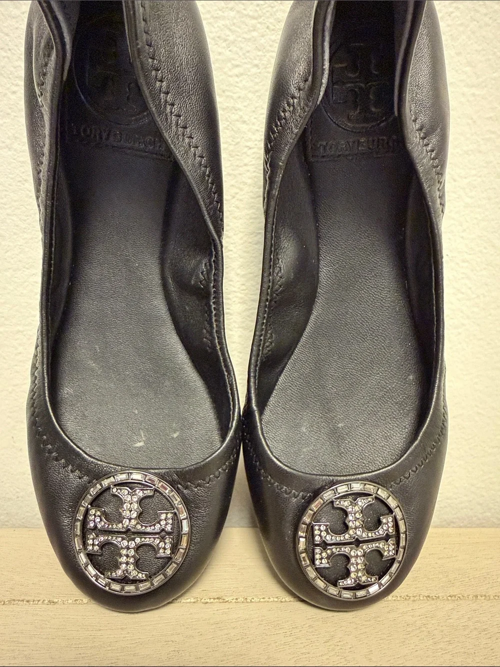 Tory Burch round fit profile
